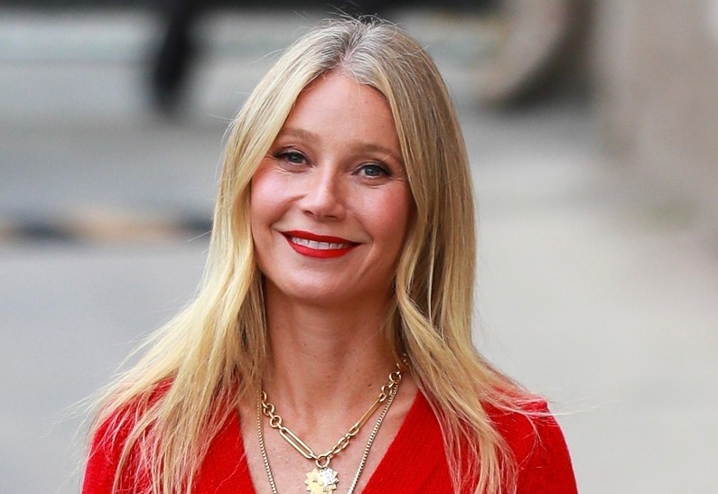 Гвинет Пэлтроу поделилась милыми семейными снимками