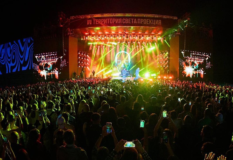 Первый фестиваль света «Проекция»: два дня иммерсивного искусства и мировых хитов от Busta Rhymes и Mohombi в парке «Москино»