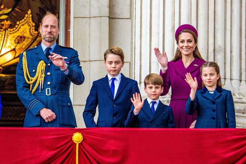 Принц Уильям и&nbsp;Кейт Миддлтон с детьми