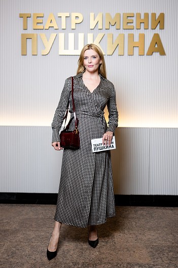 Анна Чурина