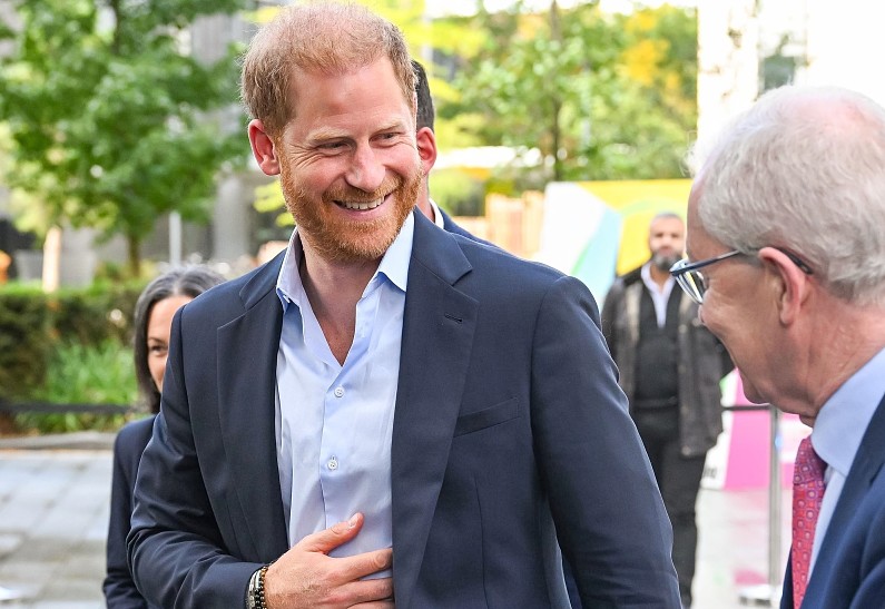 Принц Гарри намерен полностью пересмотреть свой публичный имидж после поездки в Великобританию