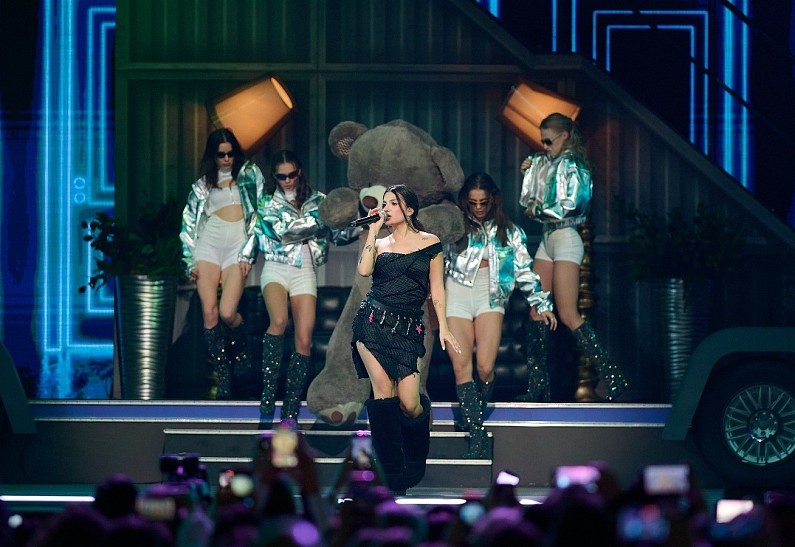 На сцене вырастет настоящий Город Хайпа: создатели премии «Звезды Хайпа» раскрыли концепцию церемонии