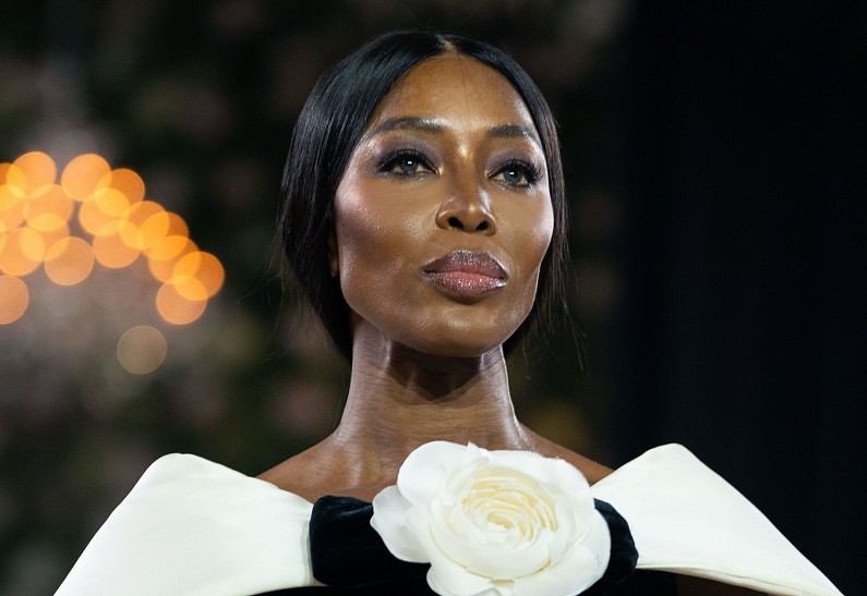 Наоми Кэмпбелл и Алеся Кафельникова стали звездами показа в Лондоне