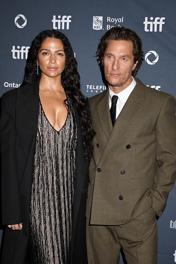 Камила Алвес и Мэттью МакКонахи