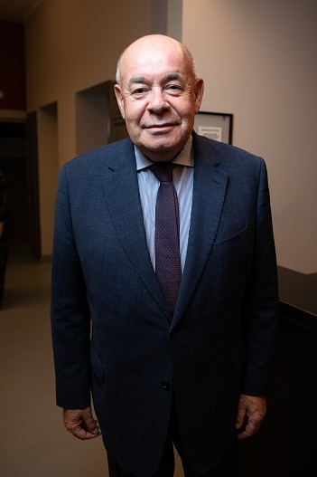 Михаил Швыдкой