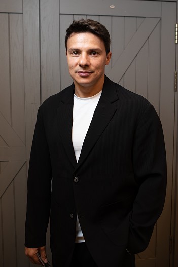 Александр Новин