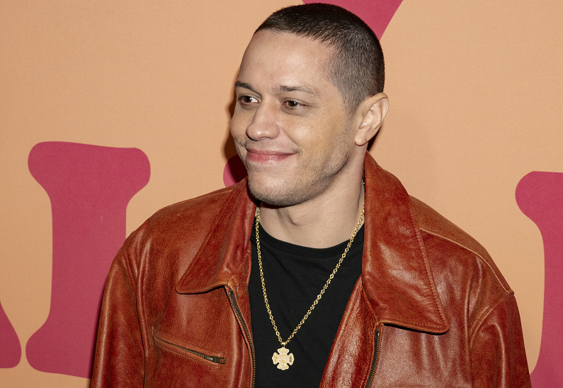 Пит Дэвидсон откровенно рассказал, как решил отказаться от алкоголя из-за матери