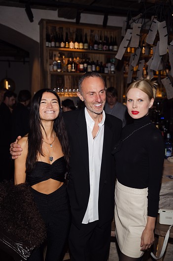 Сергей Гаспаров, Александра Ревенко и Алена Чендлер