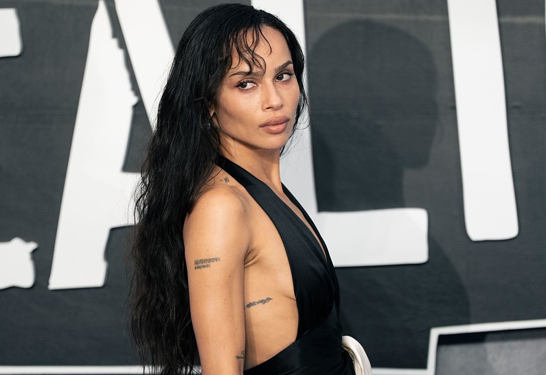 Зои Кравиц и Гарри Стайлс были замечены во время романтичной прогулки