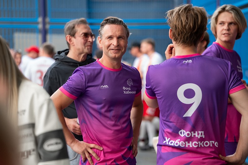 Виктор Добронравов