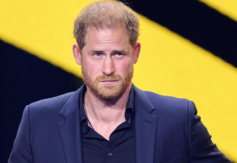 Принц Гарри отправился на могилу Елизаветы II в Лондоне сразу из аэропорта