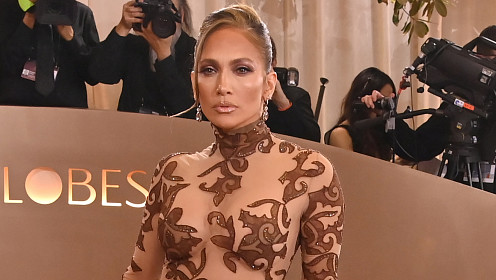 Наряд Дженнифер Лопес стал худшим на «Золотом глобусе-2026»