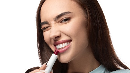 Почему цветные бальзамы вошли в моду?