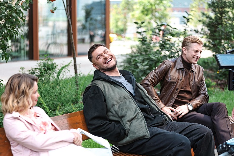 Ольга Кузьмина, Давид Манукян, Вячеслав Чепурченко на съемках сериала&nbsp;«Интересное положение»