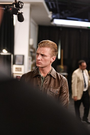 Вячеслав Чепурченко на съемках сериала «Интересное положение»