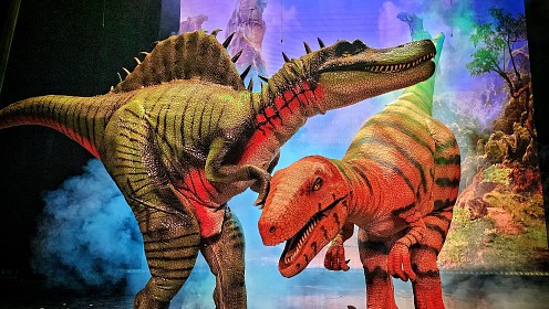 Московский театр иллюзии представит шоу «Сафари с динозаврами»