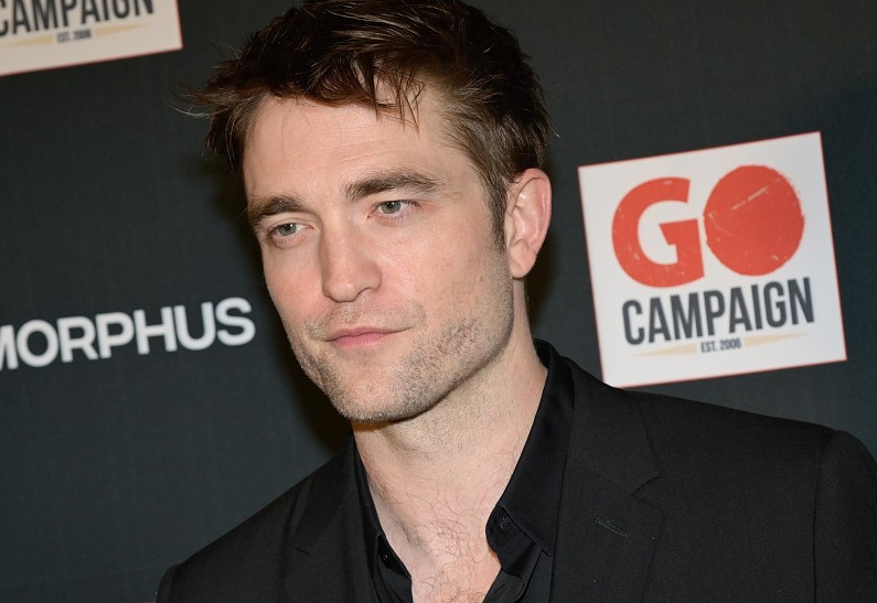 Роберт Паттинсон совершил тайное камео в «Марти Великолепном»