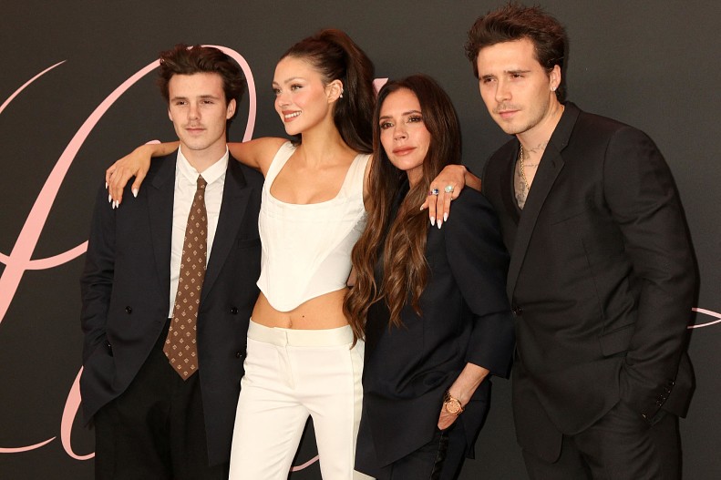 Круз Бекхэм, Никола Пельтц, Виктория Бекхэм, Бруклин Бекхэм