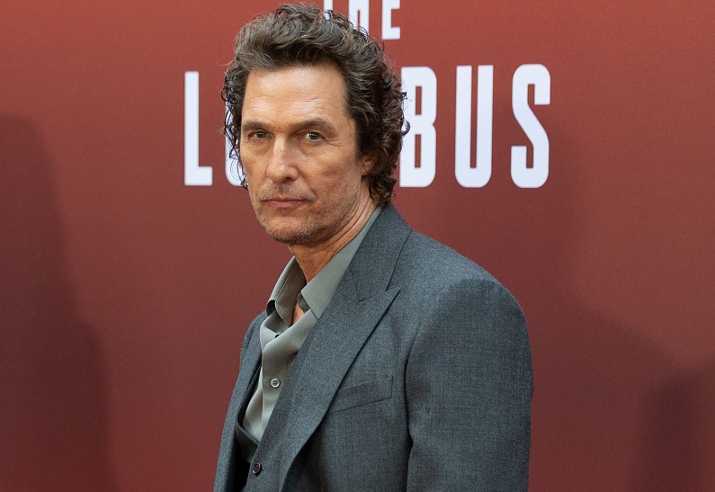 Мэттью МакКонахи борется с искусственным интеллектом