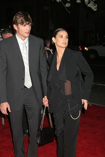 Эштон Кутчер и Деми Мур