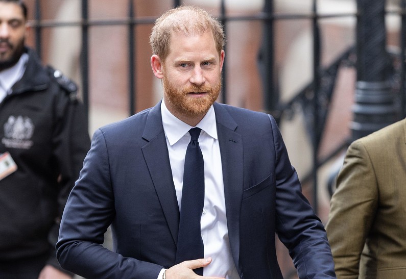 Ряд знаменитостей присоединились к прицу Гарри в судебном разбирательстве