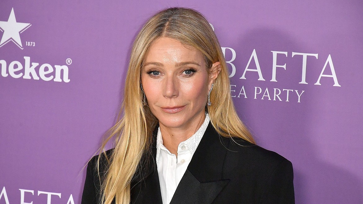 Гвинет Пэлтроу раскрыла свой самый странный способ борьбы с тревожностью