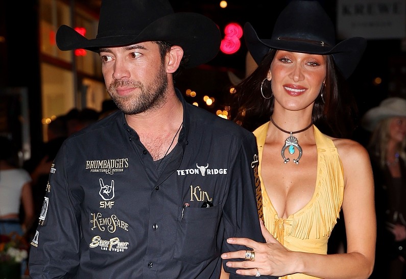 Белла Хадид и ее бойфренд Адан Бануэлос расстались после двух лет отношений