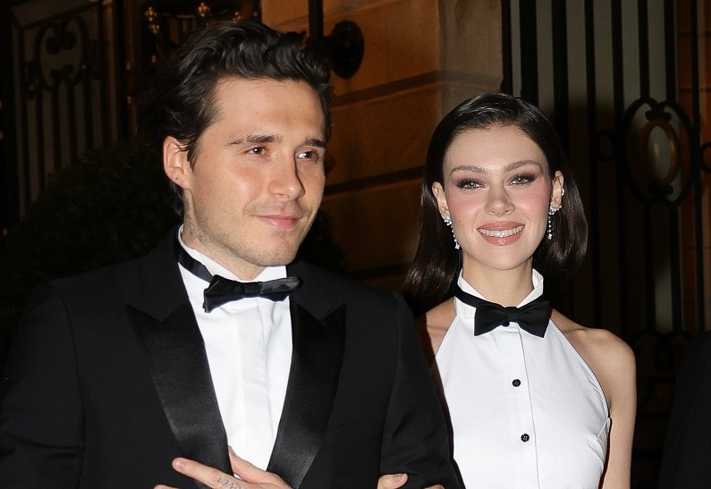 Бруклин Бекхэм выложил обнаженное фото жены на фоне разлада в семье