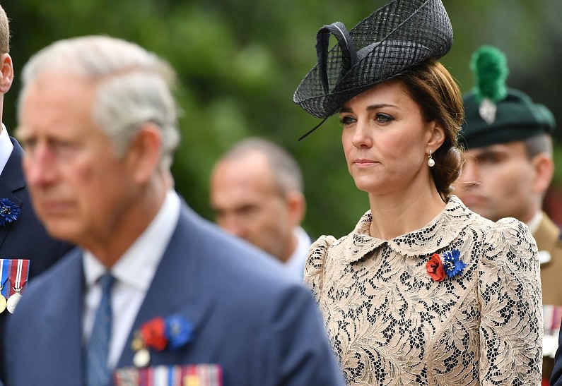 Карл III потребовал от Кейт Миддлтон решительных действий в отношении принца Гарри и Меган Маркл