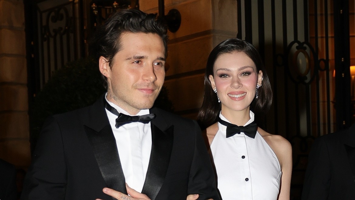 Бруклин Бекхэм выложил обнаженное фото жены на фоне разлада в семье