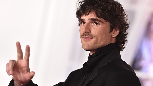 Джейкоб Элорди сдержал подростковое обещание и возьмет маму на церемонию вручения «Оскара»