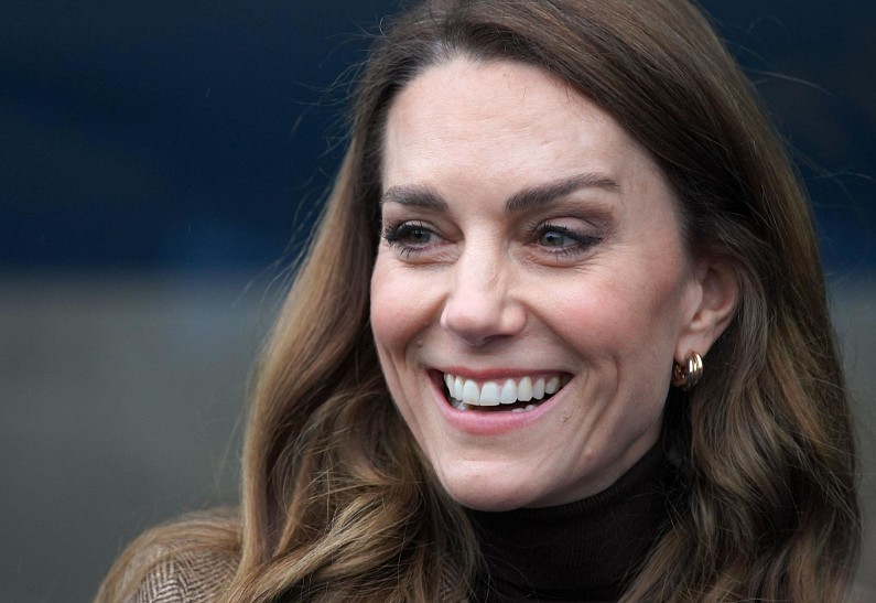Кейт Миддлтон появилась на публике с новой прической