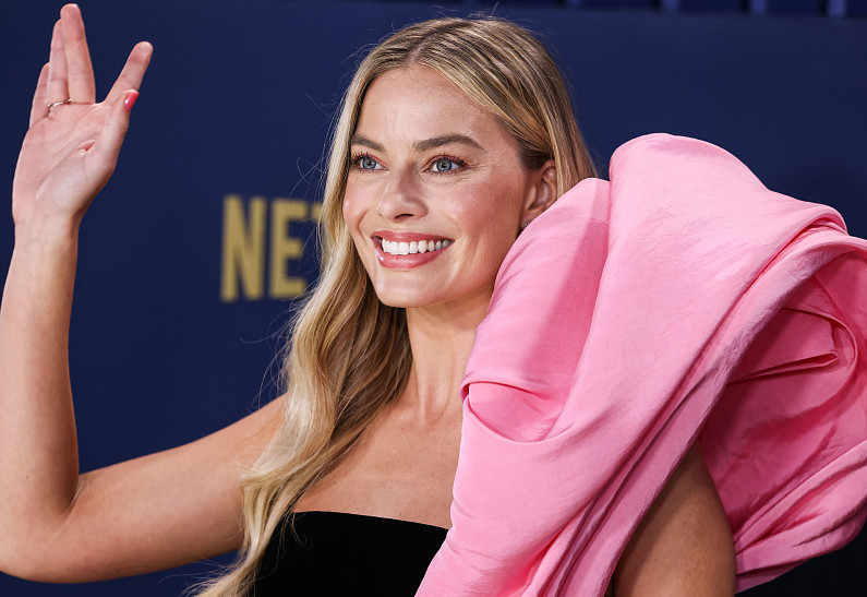 Марго Робби появилась на публике в культовом ожерелье Элизабет Тейлор