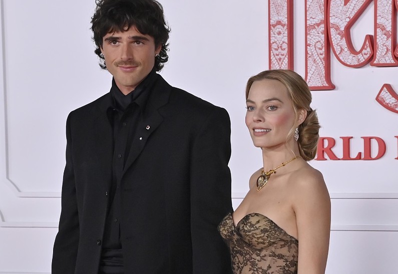 Марго Робби боится потерять мужа из-за слухов о романе с Джейкобом Элорди