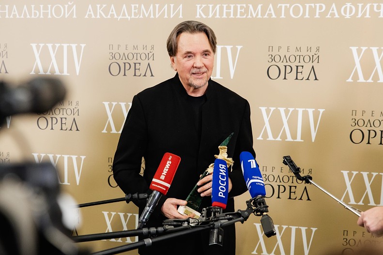 Константин Эрнст