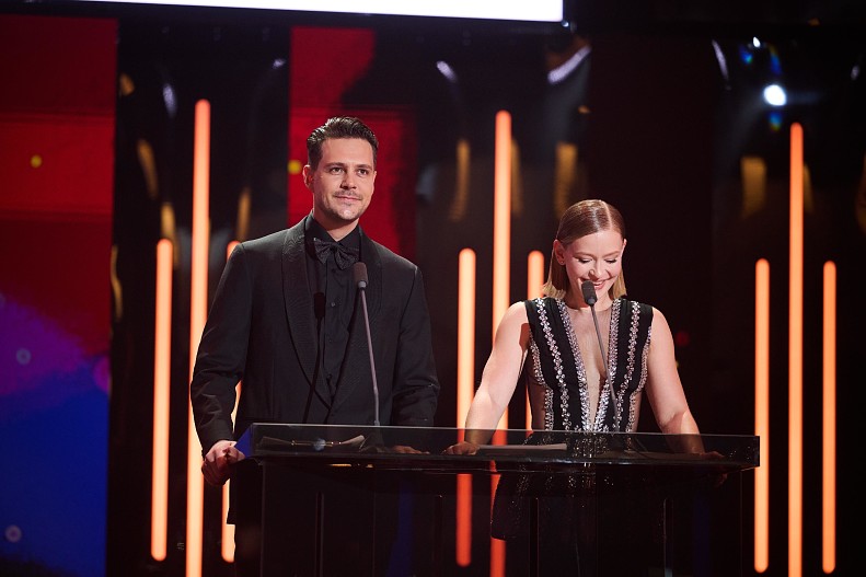 Милош Бикович, Юлия Пересильд