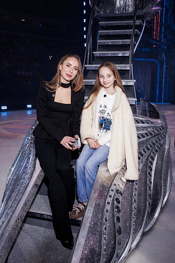 Александра Жулина и Надежда Пескова