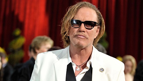 Верните деньги! Микки Рурк стал жертвой финансовой аферы