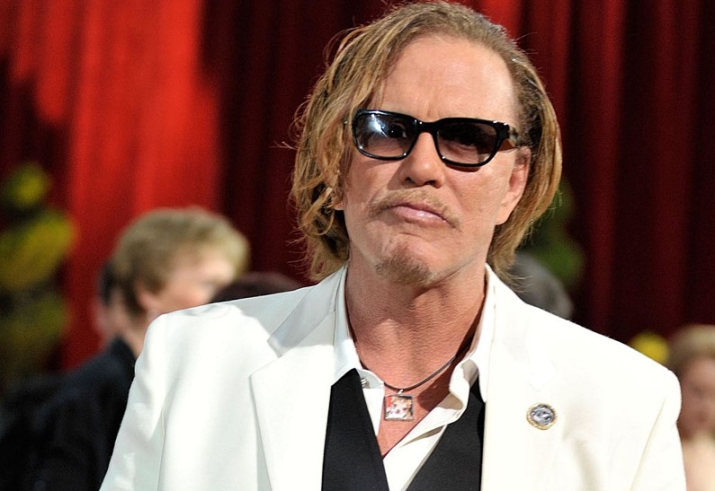 Верните деньги! Микки Рурк стал жертвой финансовой аферы