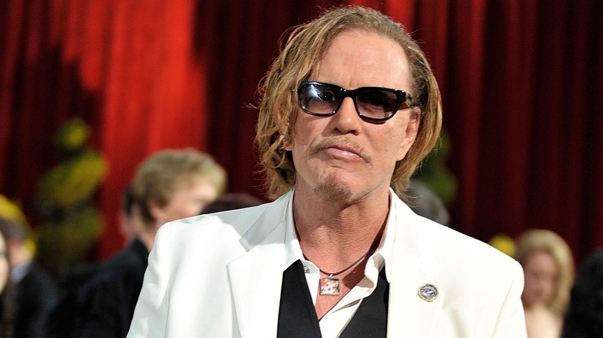 Верните деньги! Микки Рурк стал жертвой финансовой аферы