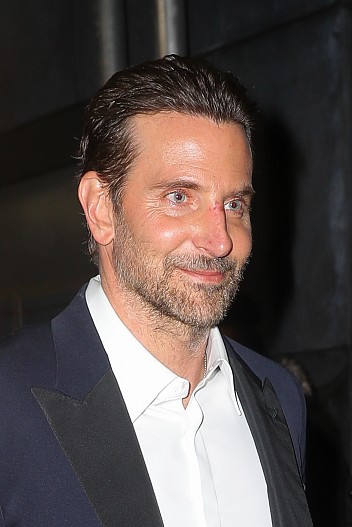 Брэдли Купер