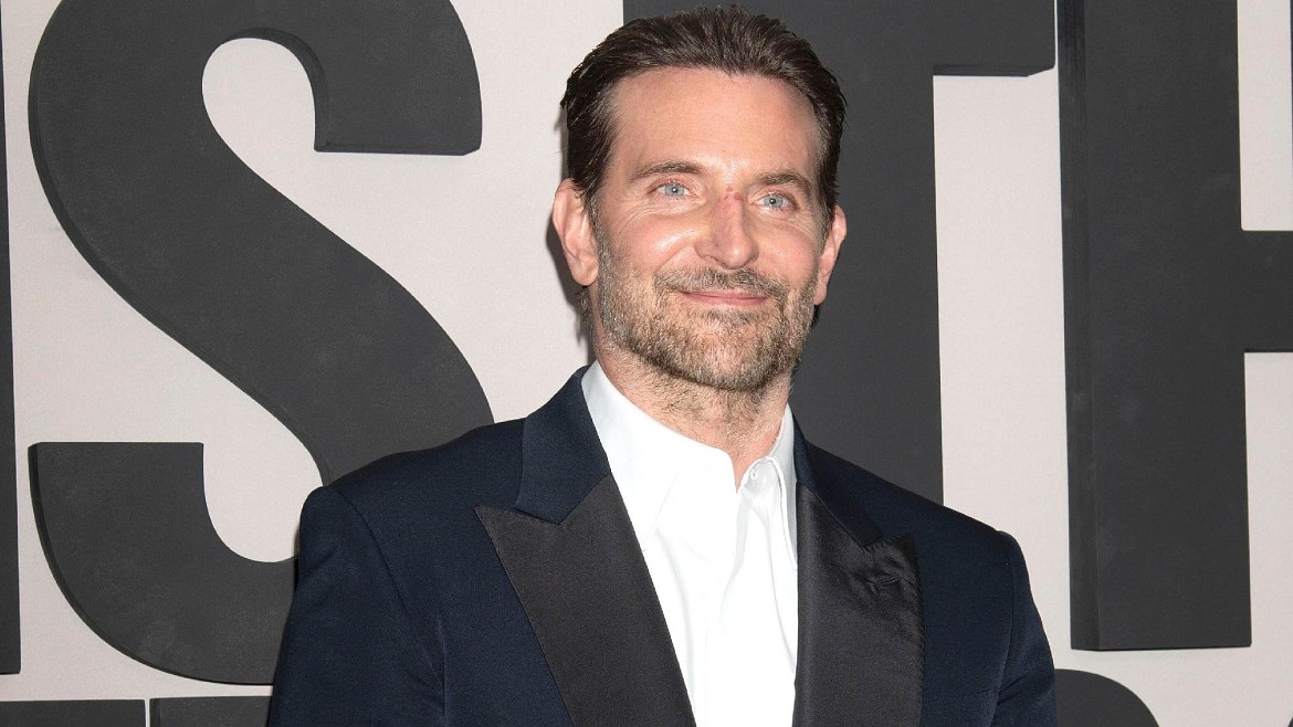 Брэдли Купер прокомментировал слухи о своих пластических операциях