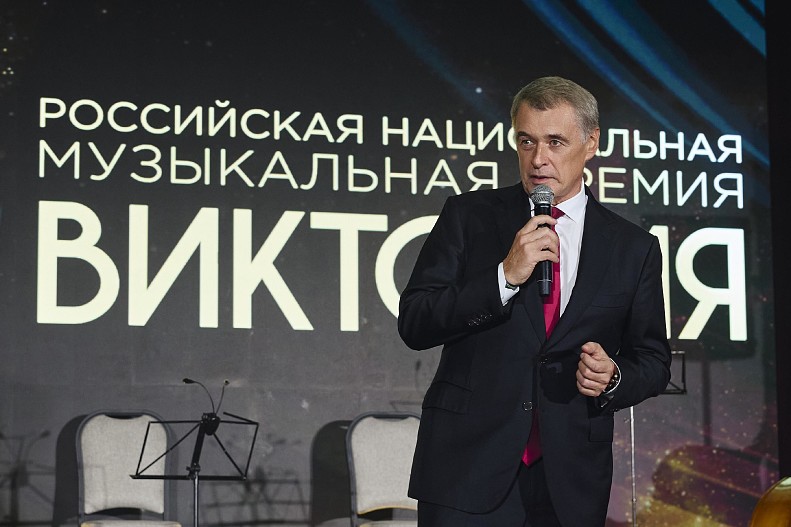Юрий Костин