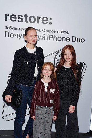 Елена Кулецкая с дочерями