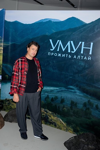 Дмитрий Оленин