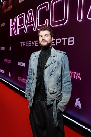Лео Канделаки
