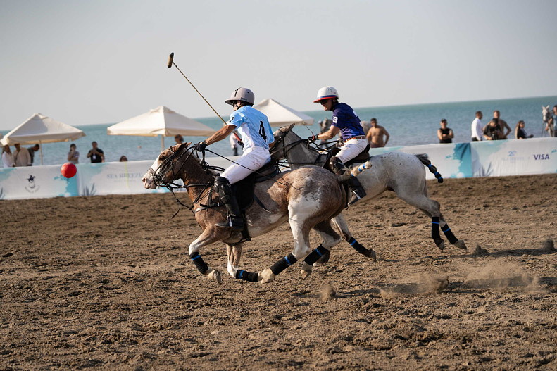 Турнир по пляжному поло в Sea Breeze