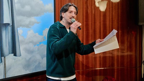 Как важно уметь обниматься: Алексей Зимин представил новый сезон поэтических чтений