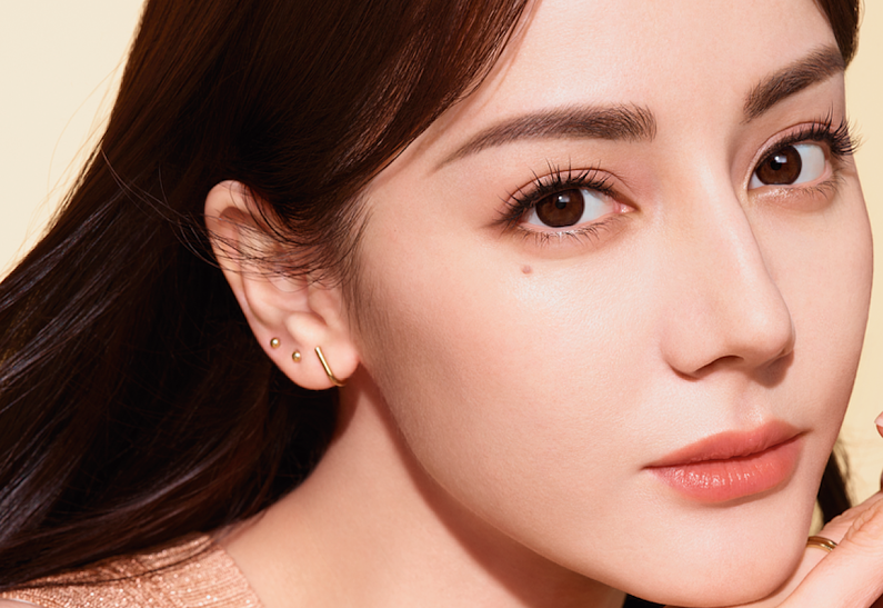 Double Serum Eye от Clarins: сыворотка для кожи вокруг глаз нового поколения