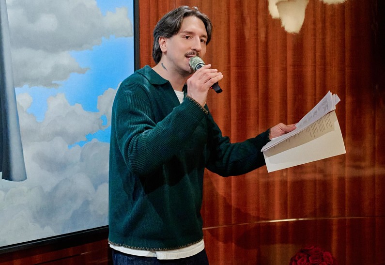 Как важно уметь обниматься: Алексей Зимин представил новый сезон поэтических чтений